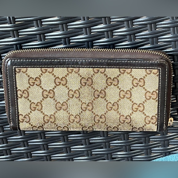 GUCCI Monogram Calfskin Zip Around Wallet - Picture 2 of 10